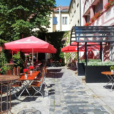Hotel Bischofshof Am Dom-3