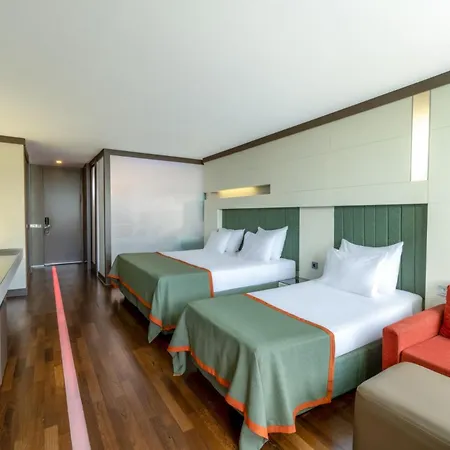Nirvana Cosmopolitan Hotel - Convention & Sports Center-2