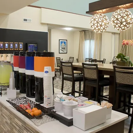 Hampton Inn & Suites Denver-Speer Boulevard-2