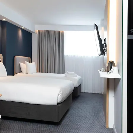 Holiday Inn Express Swindon City Centre By Ihg-2