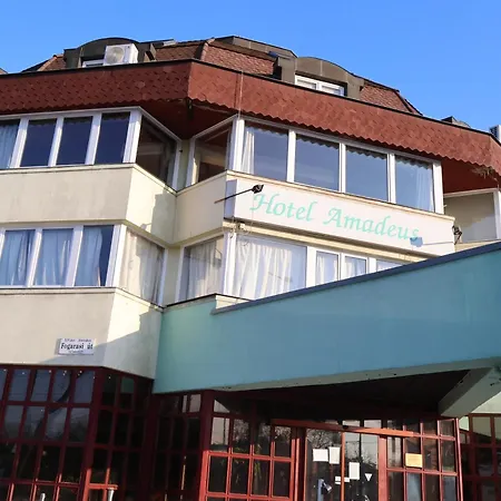 Hotel Amadeus-3