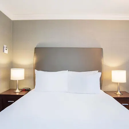Sandman Hotel & Suites Vancouver Airport-2