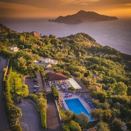 Gocce Di Capri Resort-3