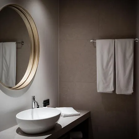 The Oswald Grand Hotel-3