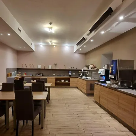 Hotel Emonec-3