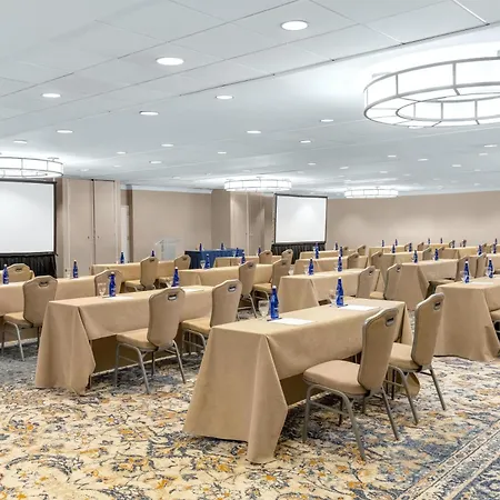 Doubletree By Hilton Mclean Tysons-3