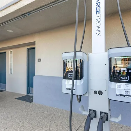 Best Western Kettleman City Inn & Suites-3