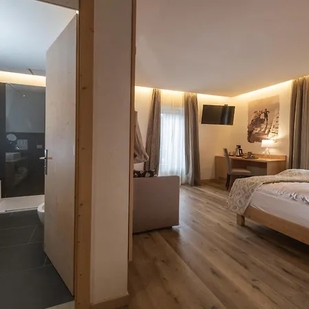 Hotel Canada-3