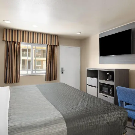 Travelodge By Wyndham Banning Casino And Outlet Mall-3
