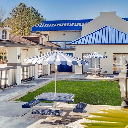 Rodeway Inn Greenwood-2