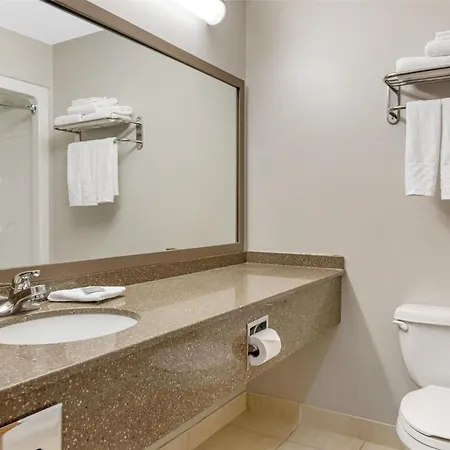 Best Western Plus Woodstock Hotel Conference Centre-2