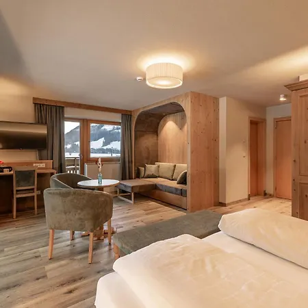 Martinshof Berg Herz Hotel-2