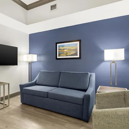 Best Western Plus First Coast Inn And Suites-2