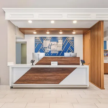 Holiday Inn Express Hotel & Suites Bloomington-Normal University Area By Ihg-3