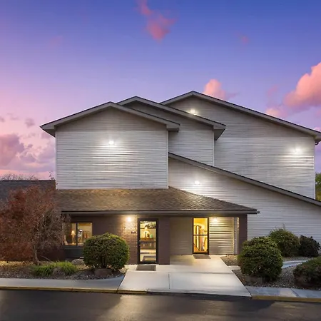 Super 8 By Wyndham New Stanton-2