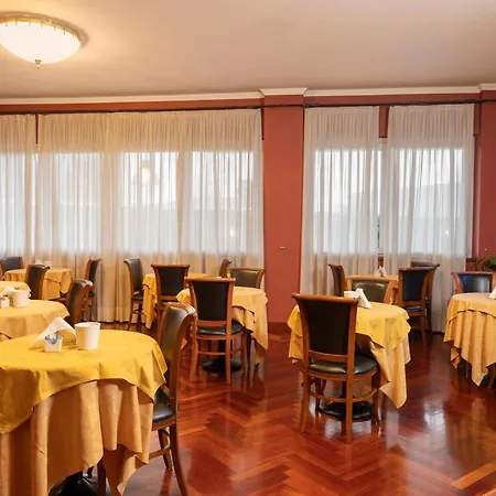 Hotel Maxim-3