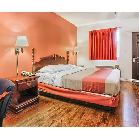 Motel 6-Windsor, On-3