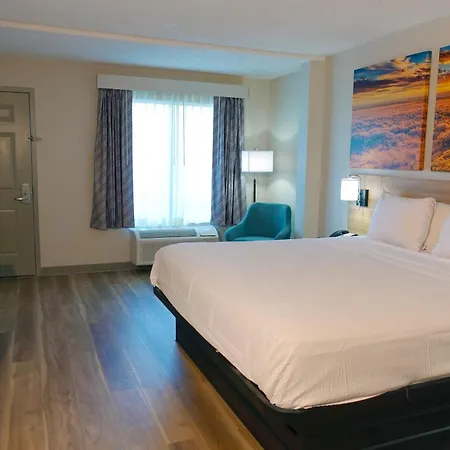 Days Inn By Wyndham Norman-3