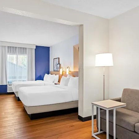 Spark By Hilton La Grange-3