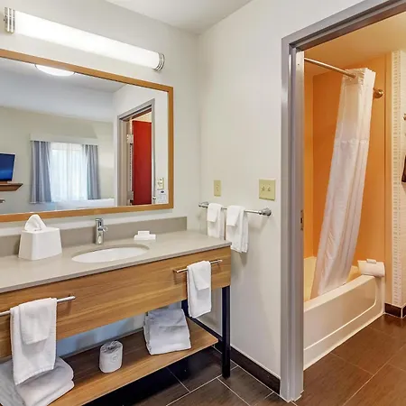 Hampton Inn Foley-2