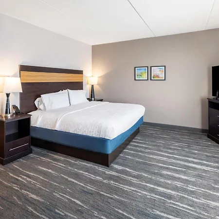 Hampton Inn And Suites Camp Springs-3
