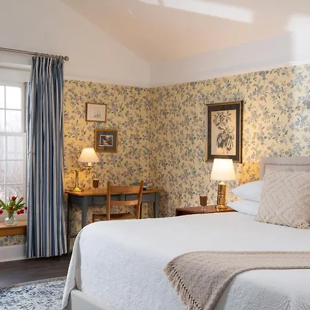 Chesterfield Inn-3