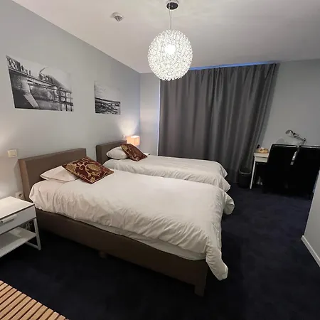 Munal Hotel Temse-3