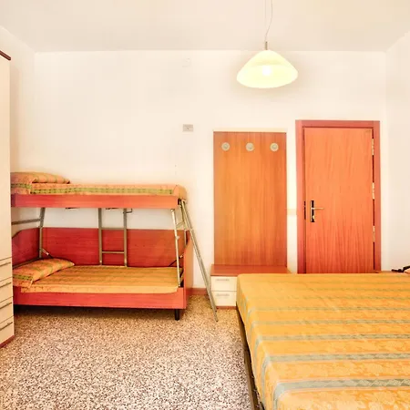 Hotel Happy-3