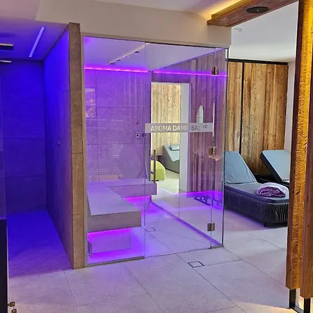 Hotel Garni Tirol-3