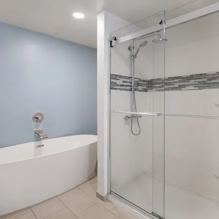 Even Hotel Pittsburgh Downtown By Ihg-3