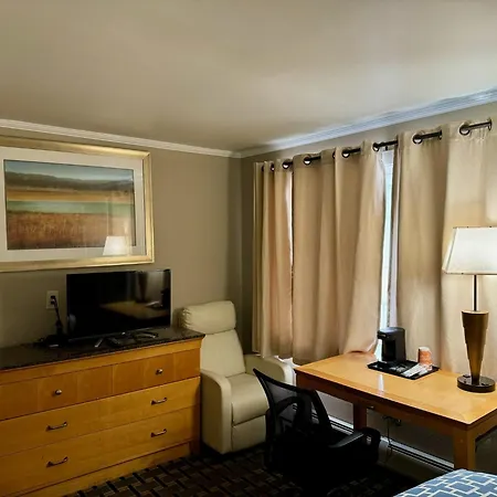 Rodeway Inn-3