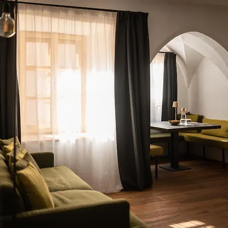 Flurin Suites-2