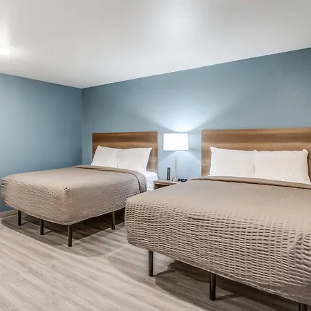 Woodspring Suites Novi Farmington-2