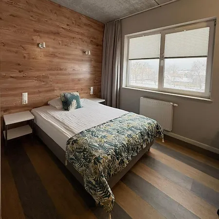 Hotel 107-2