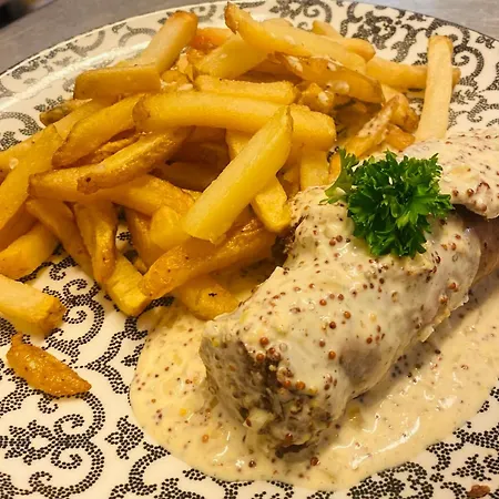 LOGIS HOTEL BELLEVUE RESTAURANT LA POMME d'OR-3