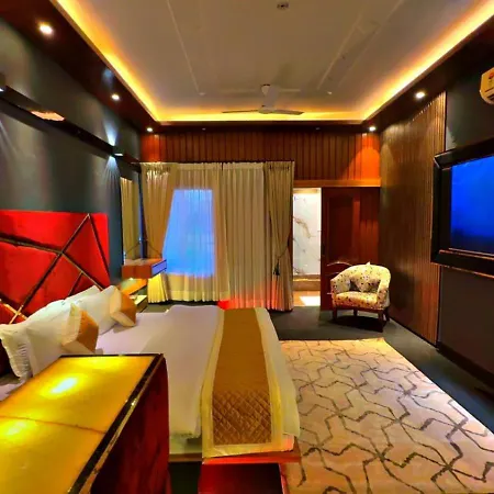 Victorian Elegance Luxury Stays-3