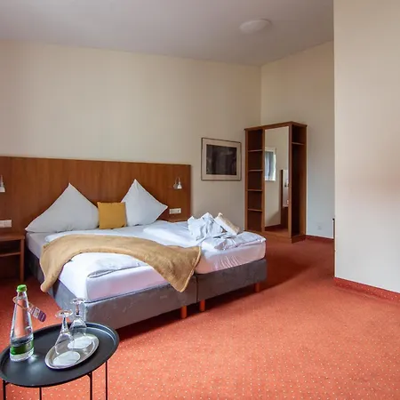 Das kleine Amtshotel-2