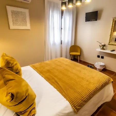 Hostal El Bomba-3