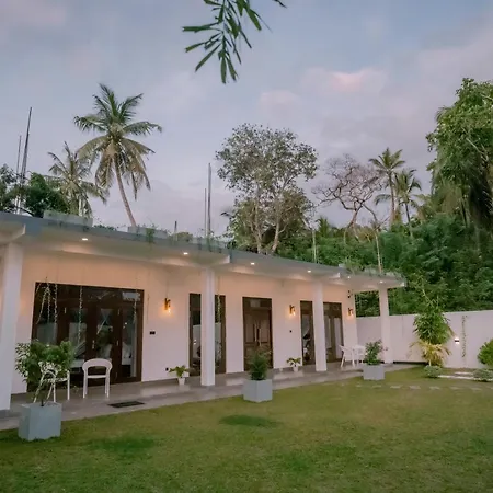 Villa Alora-2