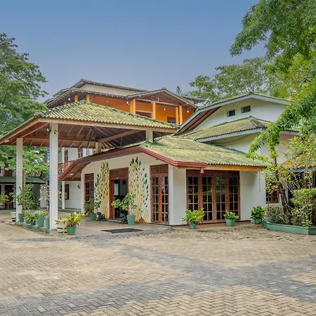 Flamingo Lake Resort Tissamaharama-2