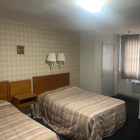 Travelers Motel-2