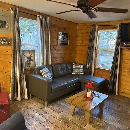 Whispering Woods Cabins & Grill-2