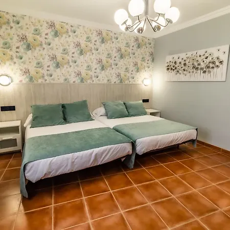 Hostal El Bomba-2