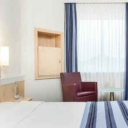 Hotel Freiburg City Center By Leonardo Hotels-2