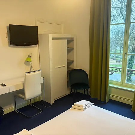 Hotel Couleurs Sud 46 Chambres Avec Ascenseur Et Bar-Restaurant Centre Ville-Gare Charleville-Mezieres-2