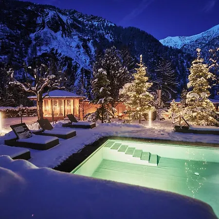 Goldene Rose Karthaus A Member Of Small Luxury Hotels Of The World-3