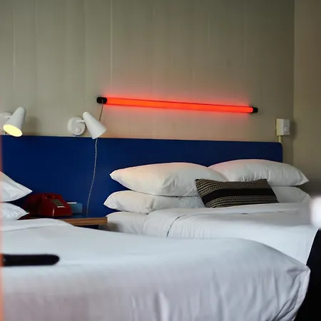 Phoenix Hotel-3