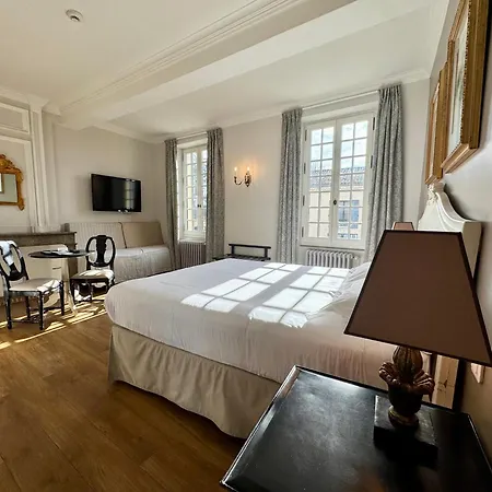 Hotel Du Midi-3