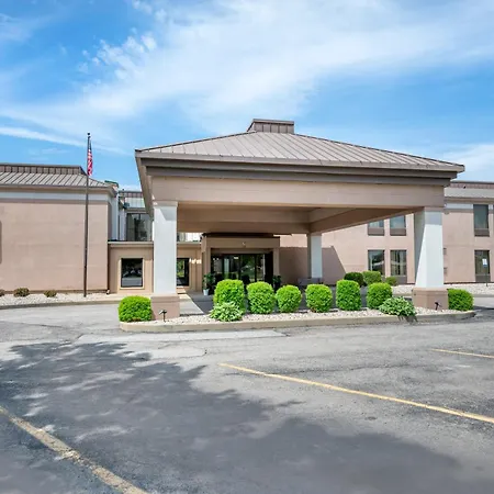 Quality Inn & Suites Near Amish Country-2