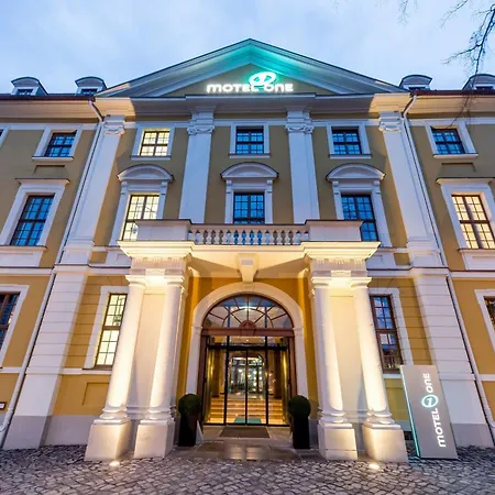 Motel One Magdeburg-3